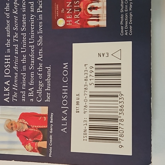 The Secret Keeper of Jaipur By Alka Josh Publisher Mira  Paperback edition 2021 - Picture 4 of 17